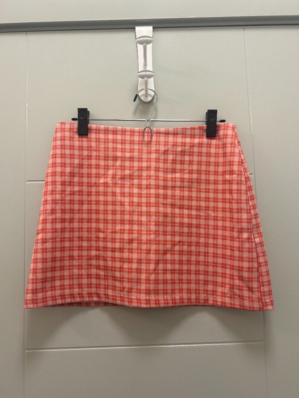 Urban Outfitters Pink Red Mini Skirt Size M Plaid Y2K Preppy Tennis A-Line - Picture 1 of 6